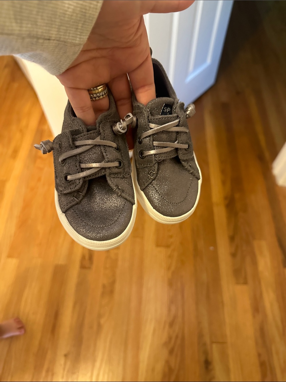 Sperry toddler girls size 5 Glitter Gray Slip-On Style Sneakers with Laces